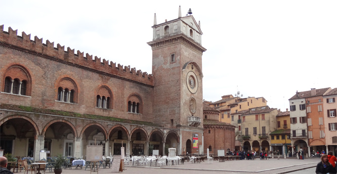 Mantua - Rotonda di San Lorenzo in Piazza delle Erbe