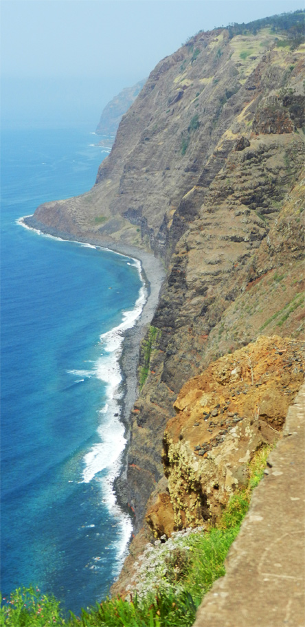 Sicht vom Leuchturm in Ponta do Pargo in Richtung Porto Moniz