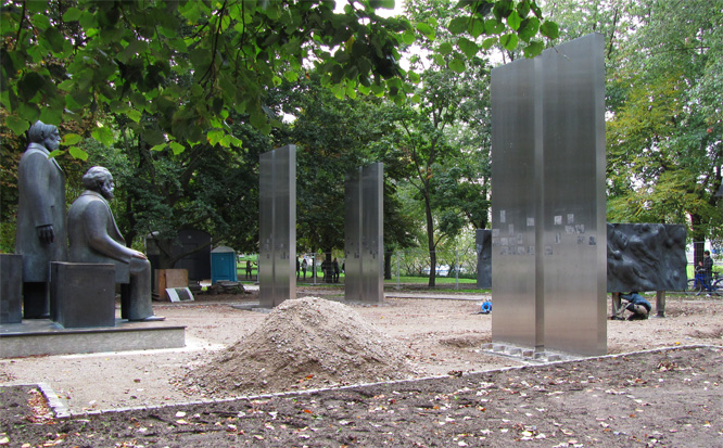 Marx und Engels September 2010